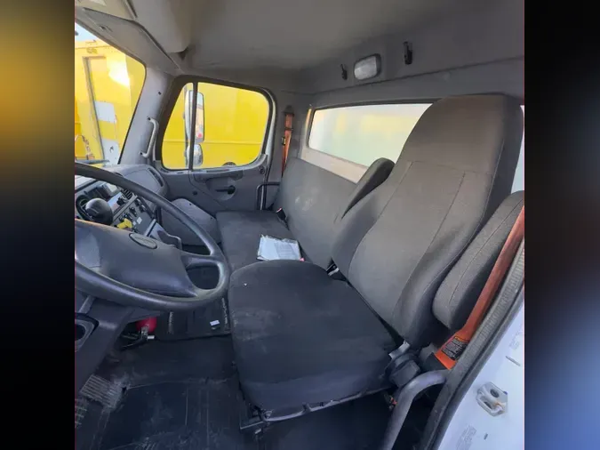 2019 FREIGHTLINER/MERCEDES M2 106