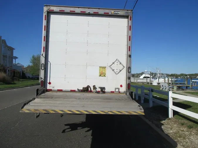 2019 INTERNATIONAL 4300