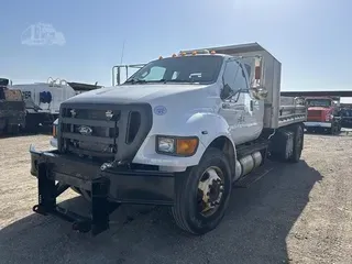 2015 FORD F750 SD