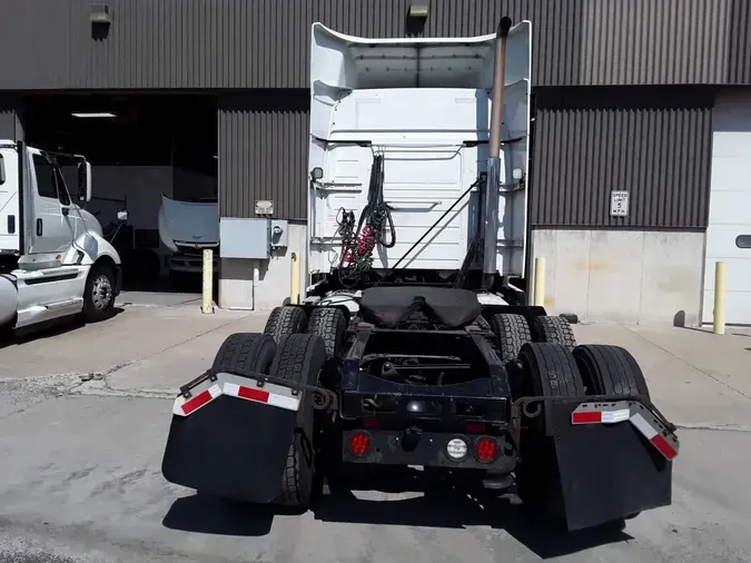 2020 VOLVO VNR64T-640