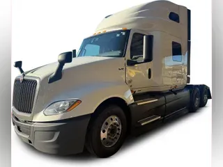 2022 International LT625