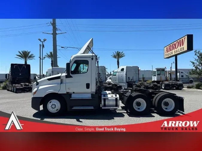 2019 FREIGHTLINER CA126