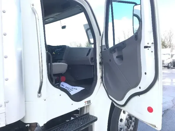 2019 Freightliner M2