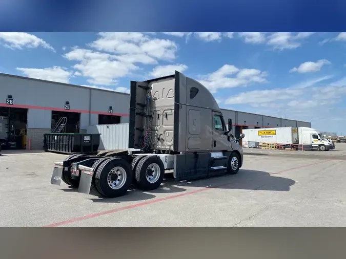 2024 Freightliner Cascadia 126