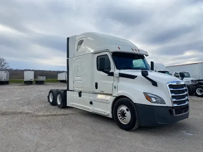 2018 Freightliner T12664ST66e48a0c0f863e4c5c9e662f3b8c03c0