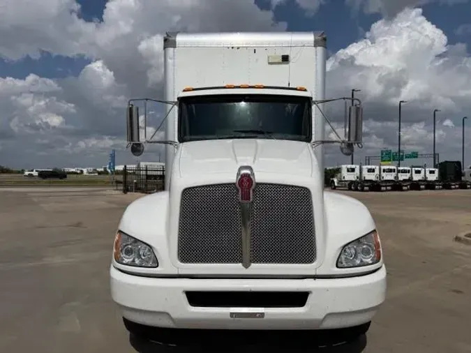 2022 Kenworth T270