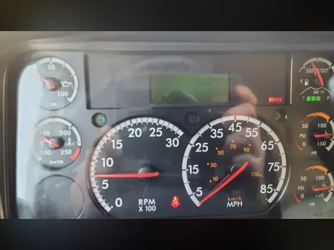 2021 FREIGHTLINER/MERCEDES M2 106