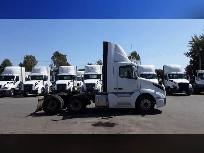 2018 Volvo VNL300