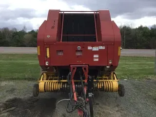 2012 New Holland BR7070