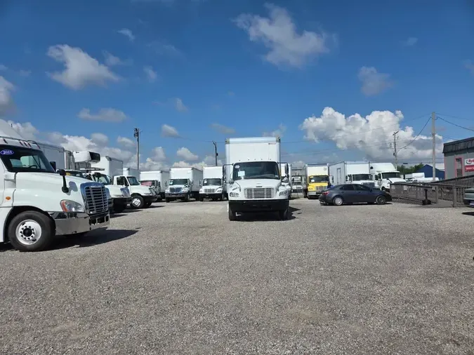2022 FREIGHTLINER/MERCEDES M2 10666e841fc8424491698fae2e65e2f109c