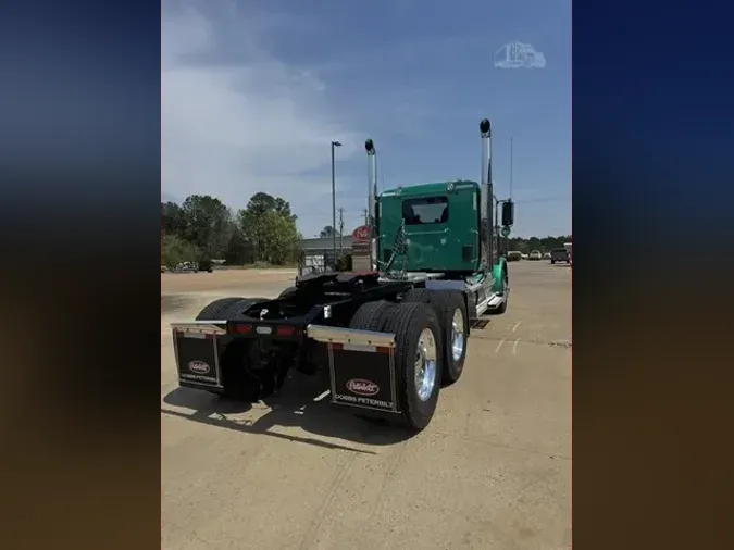 2027 PETERBILT 589