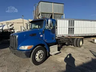 2017 PETERBILT 337