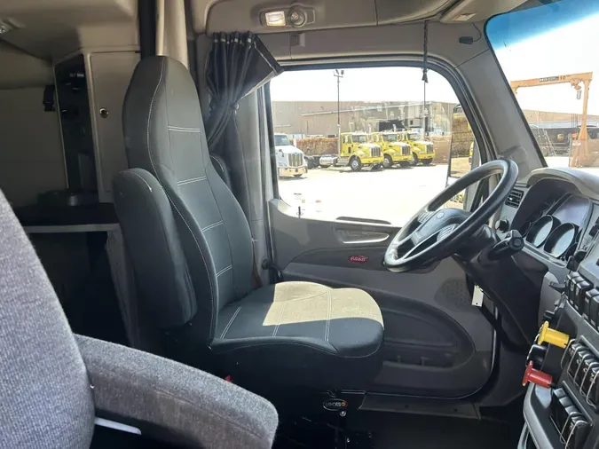 2021 Peterbilt 579