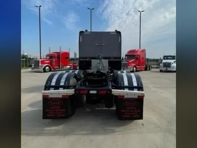 2022 Peterbilt 389