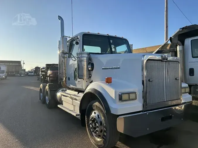 2011 WESTERN STAR 4900FA66f5859da4b08f82b7400e6efdb6a178