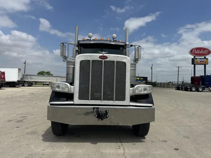 2020 Peterbilt 389
