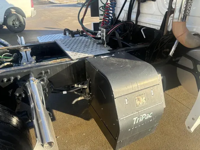 2020 Freightliner New Cascadia 126