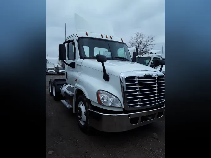 2016 FREIGHTLINER/MERCEDES CASCADIA 125