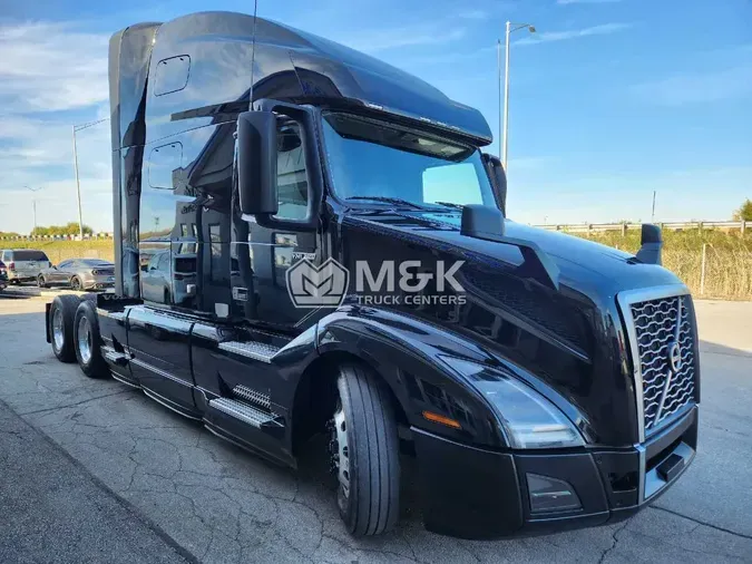 2023 VOLVO VNL64T760