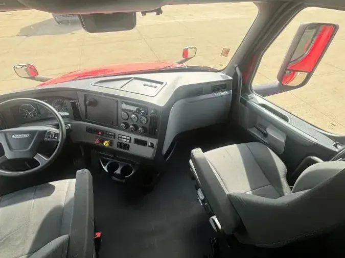 2021 Freightliner Cascadia 12666fd0fcd75fe990ae3259f71641d4e84