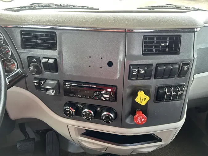 2020 Peterbilt 567