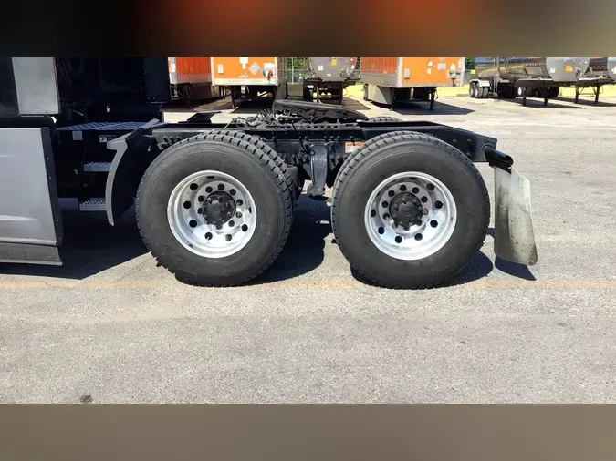 2023 Freightliner Cascadia 126