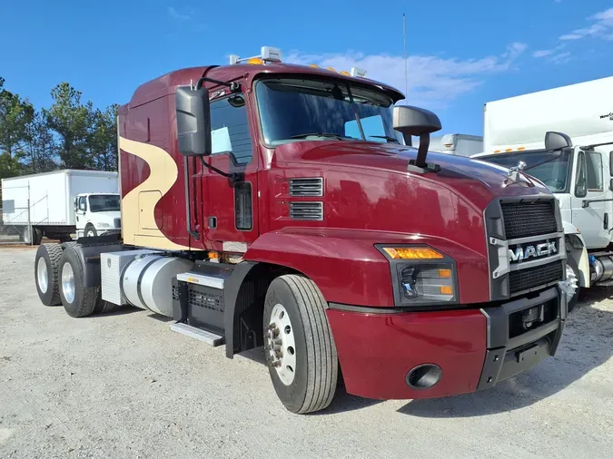 2020 MACK TRUCKS, INC. ANTHEM 64T