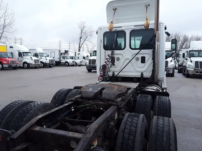 2014 FREIGHTLINER/MERCEDES CASCADIA 125