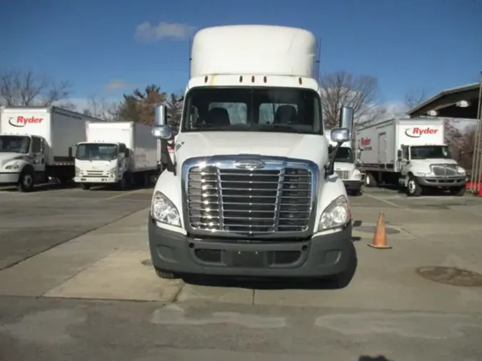 2019 FREIGHTLINER/MERCEDES CASCADIA 125
