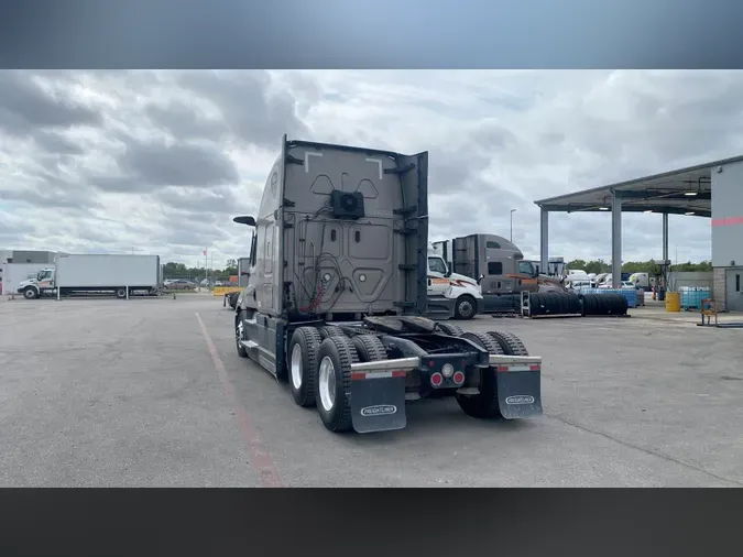 2023 Freightliner Cascadia 126