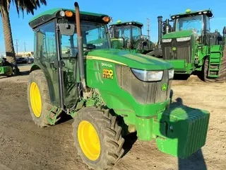 2018 John Deere 5100GN