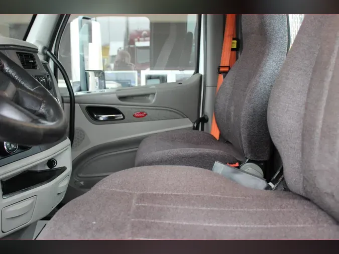 2020 Peterbilt 5796706f6369ddddb2b00bd34d9facdd5ee