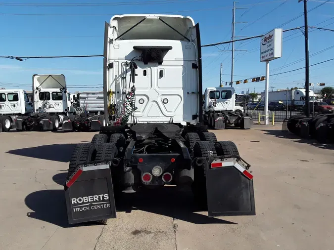 2020 FREIGHTLINER/MERCEDES CASCADIA 125