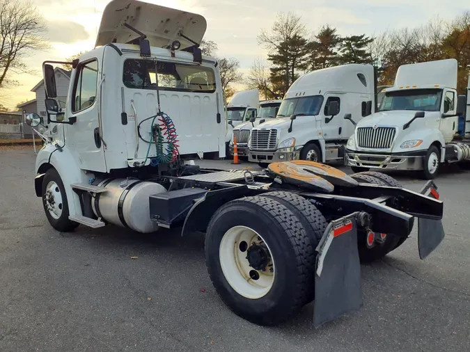 2017 FREIGHTLINER/MERCEDES M2-112