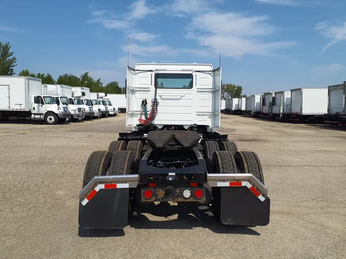 2017 VOLVO VNL64TRACTOR