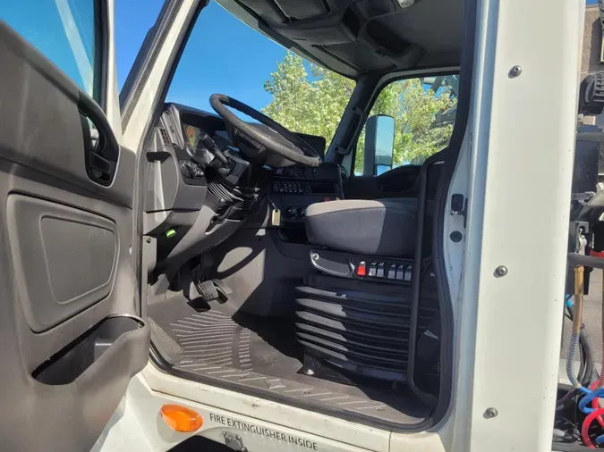 2020 International LT625