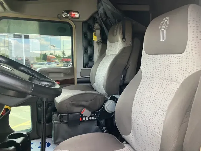 2021 Kenworth W900L