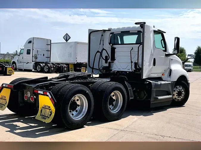 2021 INT LT625 6x4670f61301627807e97fa78eb6415acf3