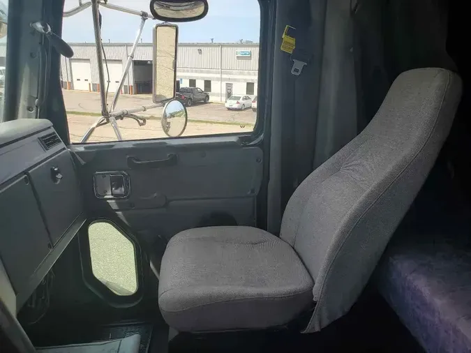 2011 WESTERN STAR 4900