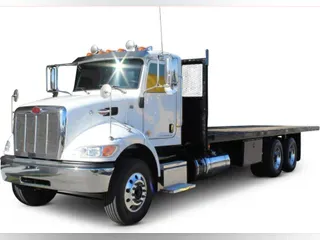 2020 Peterbilt 348
