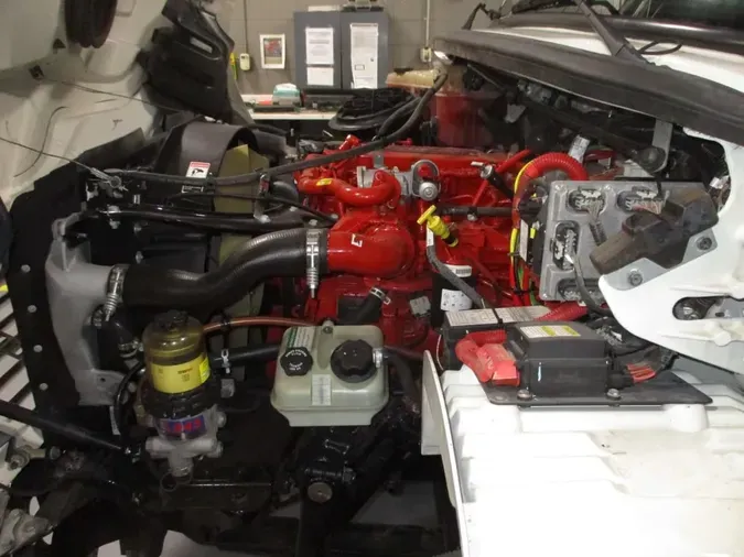 2019 FREIGHTLINER/MERCEDES M2 106