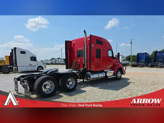2022 KENWORTH T880