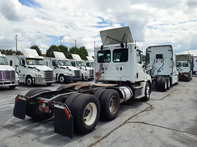 2018 FREIGHTLINER NEW CASCADIA PX12664