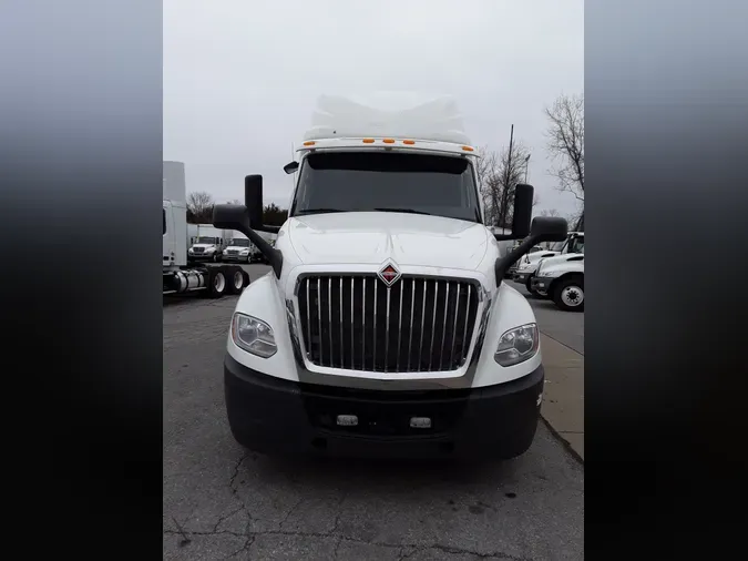 2020 NAVISTAR INTERNATIONAL LT625 SLPR CAB