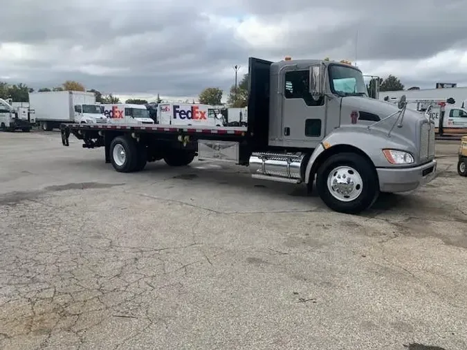 2021 Kenworth T270