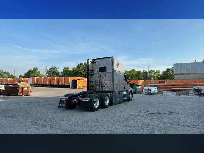 2022 Freightliner Cascadia 126