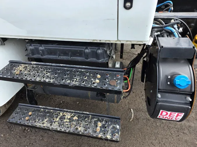 2019 NAVISTAR INTERNATIONAL 4300