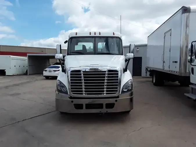 2020 FREIGHTLINER CASCADIA 125