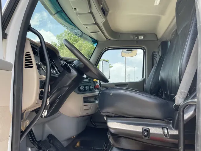 2022 Peterbilt 567
