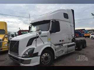 2006 VOLVO VNL64T670